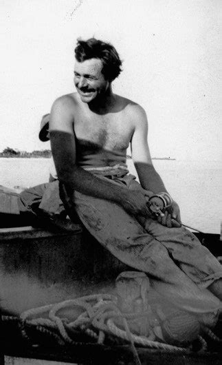 Pat Hemingway  nackt